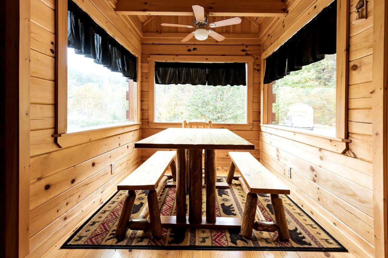 セバービル Smoky Mtn Hideaway - Cabin W/ Hot Tub & Pool Tableヴィラ エクステリア 写真
